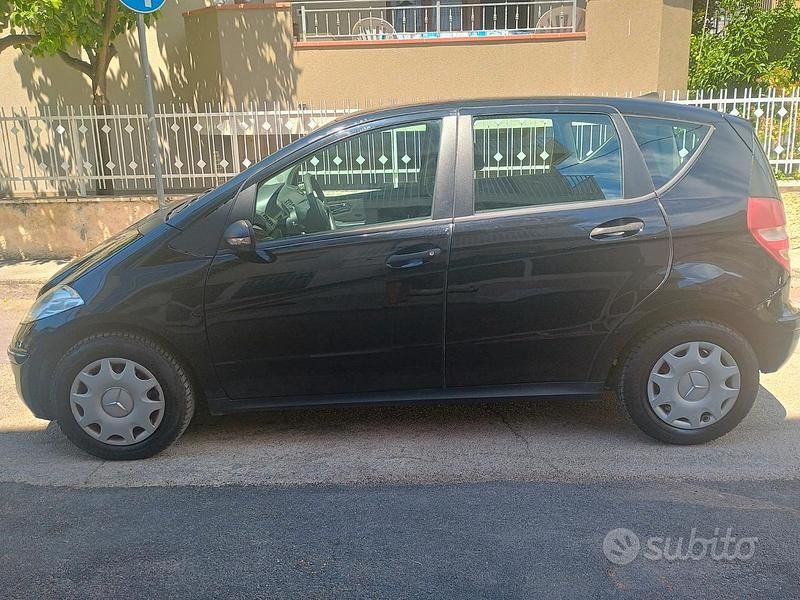 Usata Mercedes A180 Classic 109 CV (80 kW) 2007 Nero Utilitaria