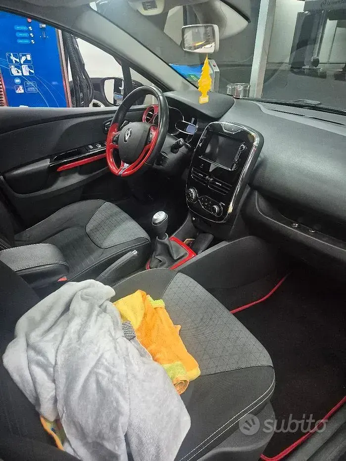 Usata Renault Clio IV 90 CV (66 kW) 2013 Rosso Berlina