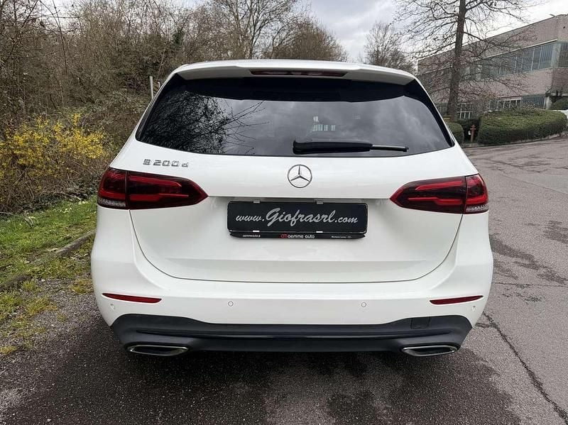 Usata Mercedes B200 150 CV (110 kW) 2020 Bianco Monovolume