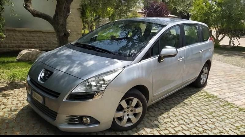 Usata Peugeot 5008 2013 Grigio Monovolume