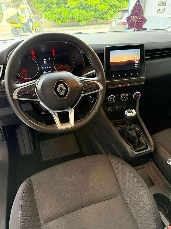 Usata Renault Clio V Equilibre 91 CV (66 kW) 2023 Grigio Berlina