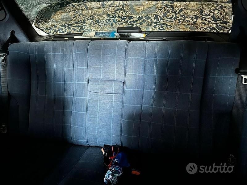 Usata Lancia Thema 117 CV (86 kW) 1991 Blu Berlina