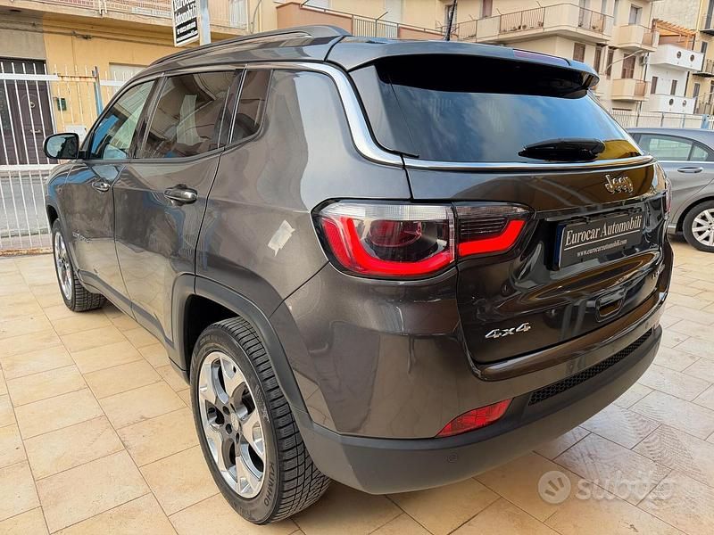 Usata Jeep Compass Limited 140 CV (102 kW) 2018 Grigio SUV