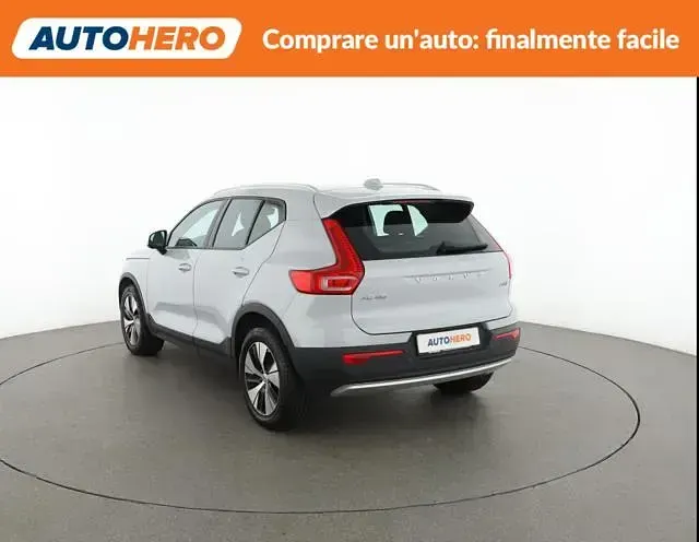 Usata Volvo XC40 Momentum 150 CV (110 kW) 2020 Grigio SUV