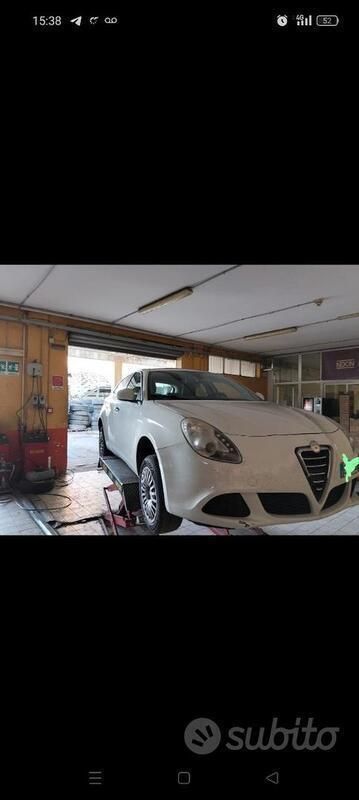 Bianco Usata 2011 Alfa Romeo Giulietta Due volumi | 4500 € - Immagine 1/3