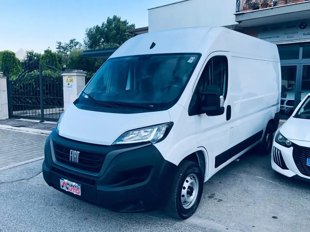 Usata Fiat Ducato 33 140 CV (102 kW) 2023 Bianco Furgone