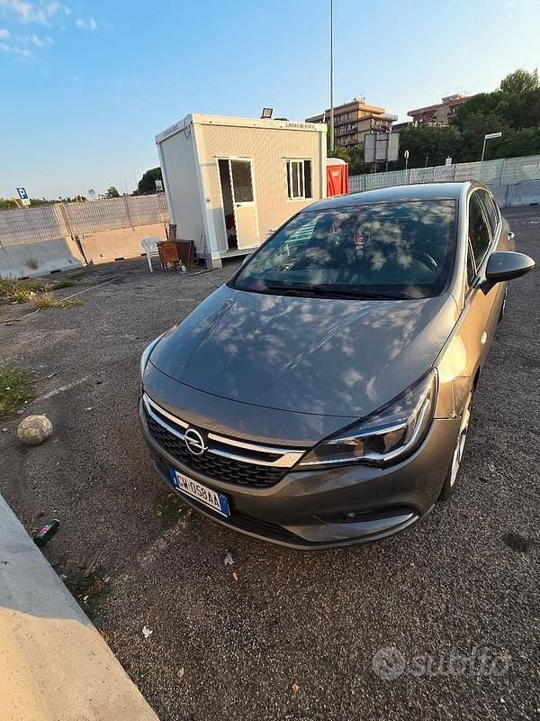 Occasion Opel Astra Dynamic 106 ch (77 kW) 2018 Gris Berline