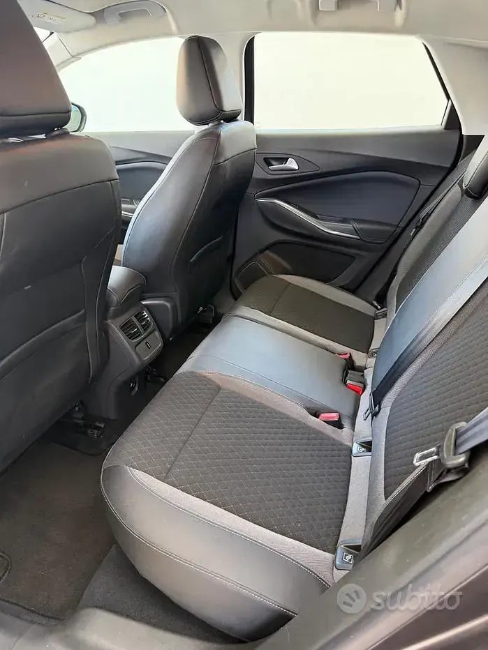 Usata Opel Grandland X Edition 131 CV (96 kW) 2022 Grigio SUV