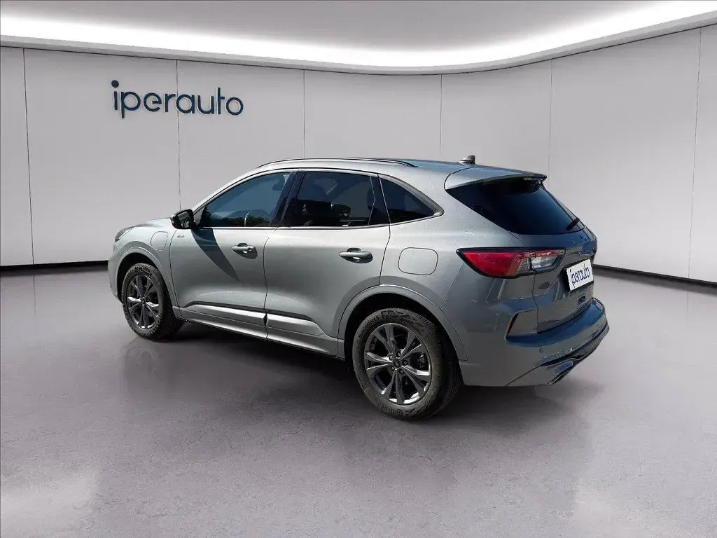 Usata Ford Kuga ST-Line X 225 CV (165 kW) 2023 Argento SUV