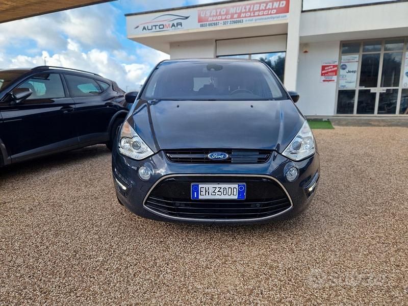 Usata Ford S-MAX Titanium 163 CV (119 kW) 2012 Blu Monovolume