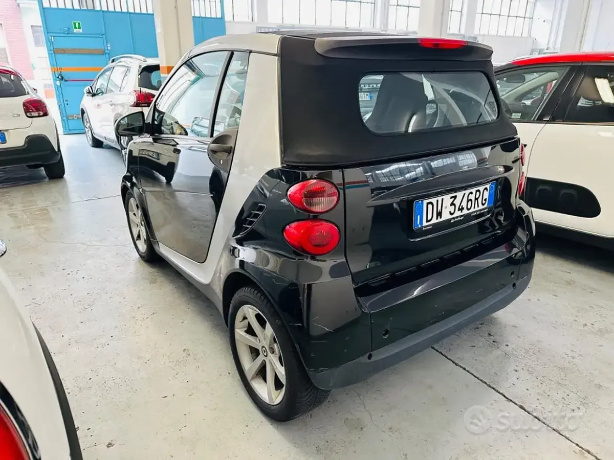 Usata Smart ForTwo Cabrio Pulse 71 CV (52 kW) 2009 Nero Cabrio
