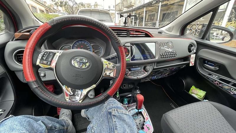 Usata Toyota Yaris 99 CV (72 kW) 2015 Utilitaria