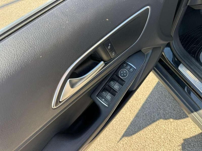 Usata Mercedes GLA220 177 CV (130 kW) 2017 Nero SUV