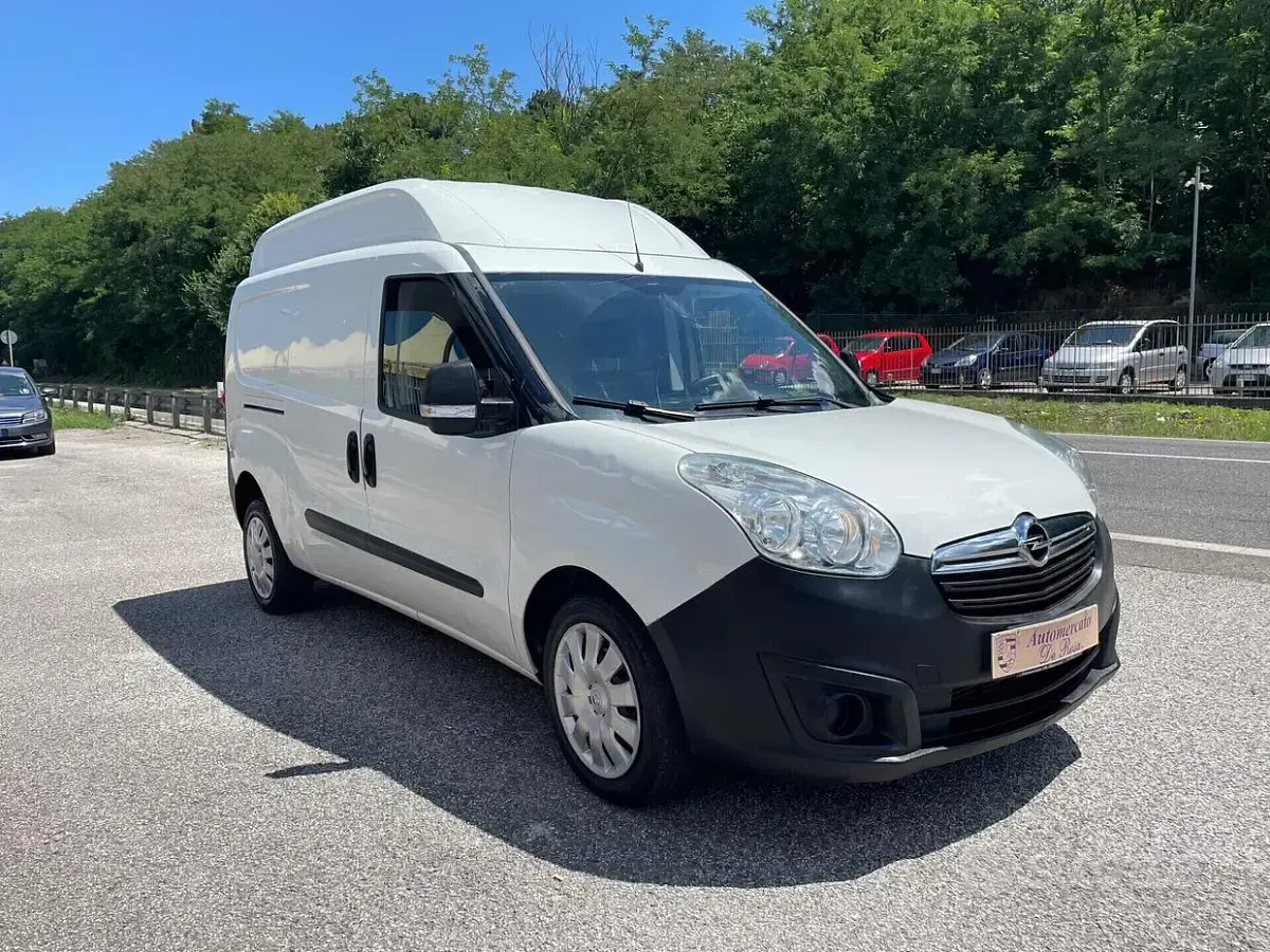 Usata Opel Combo S 105 CV (77 kW) 2015 Bianco Monovolume