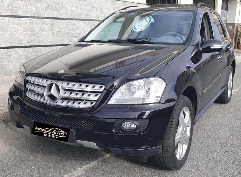 Usata Mercedes ML320 224 CV (164 kW) 2008 Nero SUV
