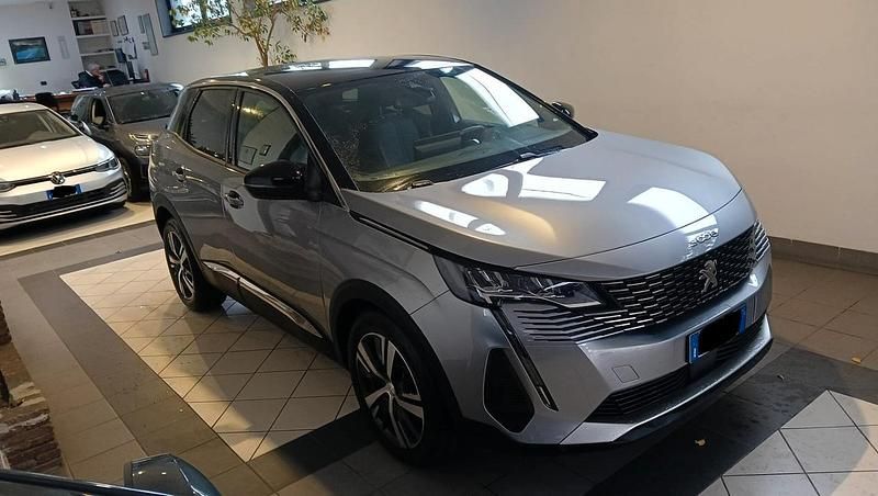 Usata Peugeot 3008 Allure 130 CV (95 kW) 2024 Grigio SUV