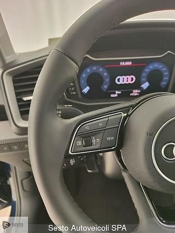 Nuova Audi A1 Sportback S-Line 116 CV (85 kW) 2025 Blu navarra metallizzato Utilitaria