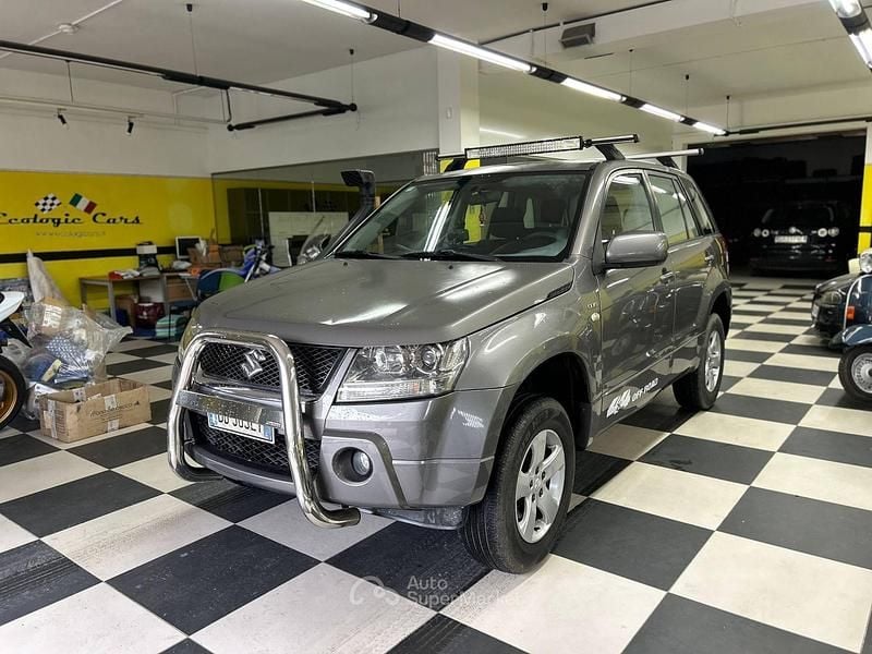 Usata Suzuki Grand Vitara 129 CV (94 kW) 2006 Gray SUV