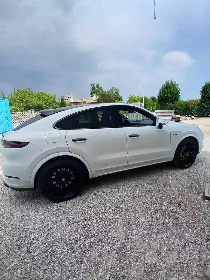 Usata Porsche Cayenne 305 CV (224 kW) 2023 SUV