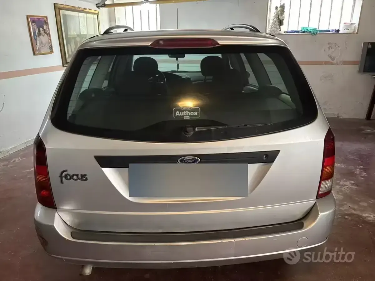 Usata Ford Focus 90 CV (66 kW) 2000 Grigio Station wagon