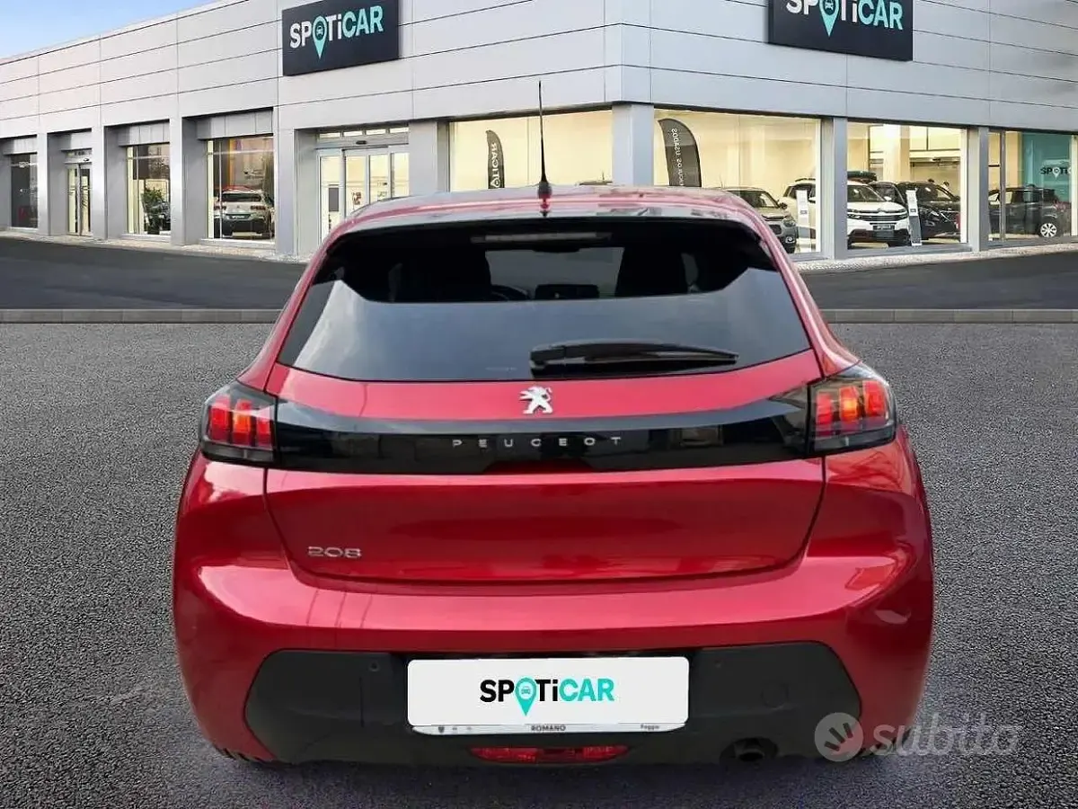 Usata Peugeot 208 Active 101 CV (74 kW) 2023 Bordeaux Utilitaria