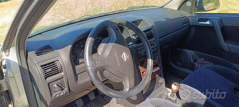 Usata Opel Astra 82 CV (60 kW) 2000 Grigio Station wagon