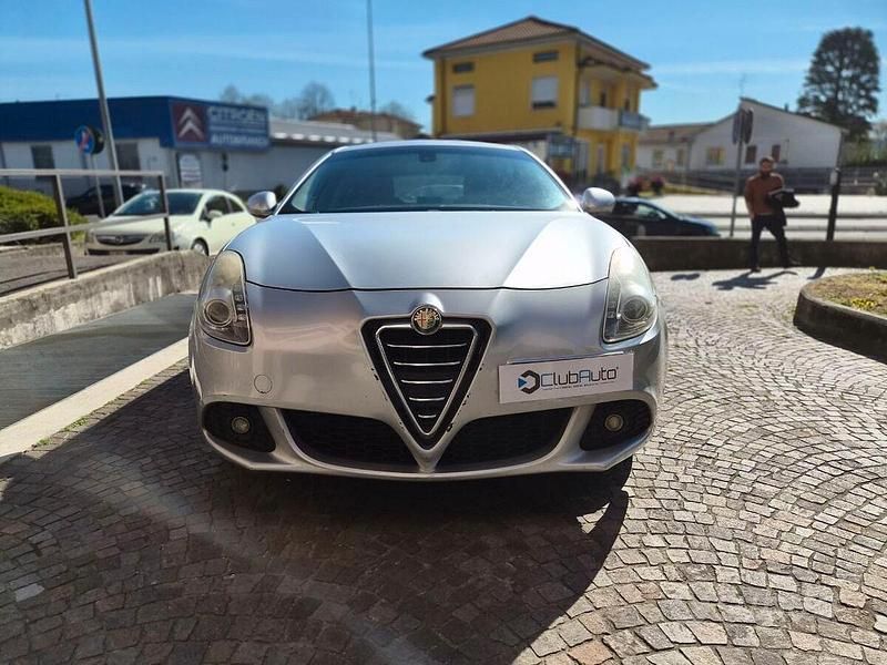 Usata Alfa Romeo Giulietta Distinctive 170 CV (125 kW) 2013 Grigio Utilitaria