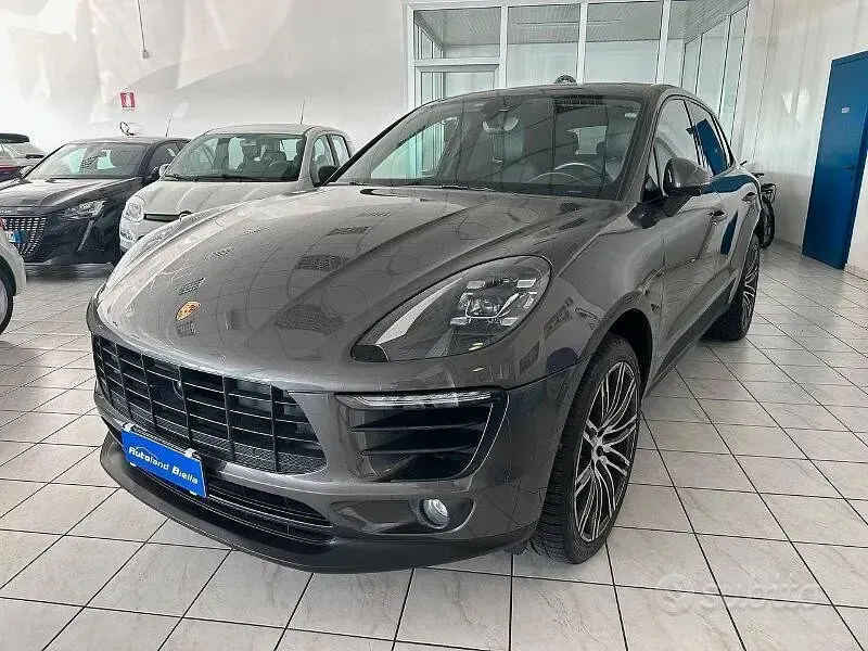 Usata Porsche Macan 252 CV (185 kW) 2018 Grigio SUV