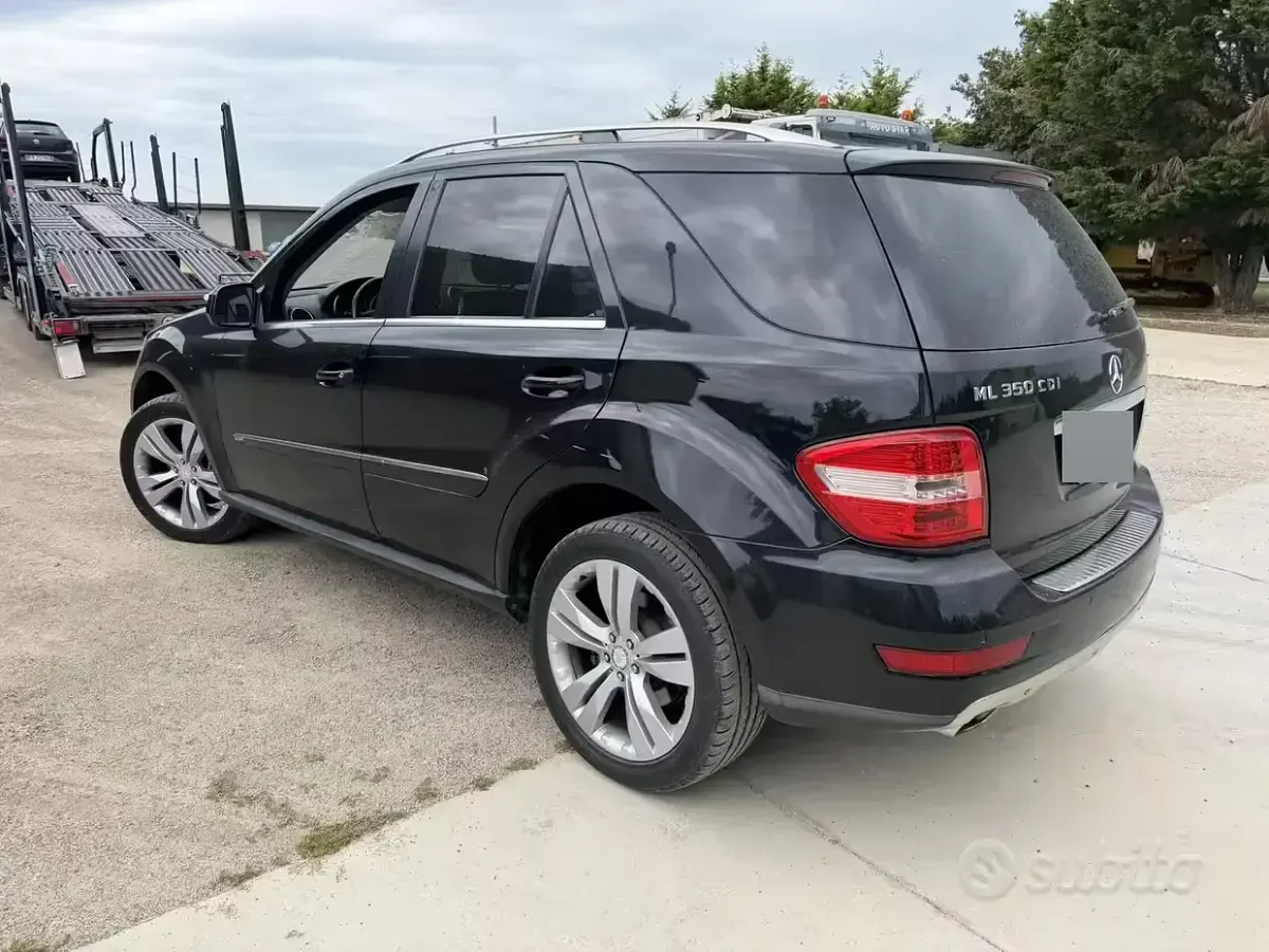 Usata Mercedes ML350 231 CV (169 kW) 2011 Nero SUV