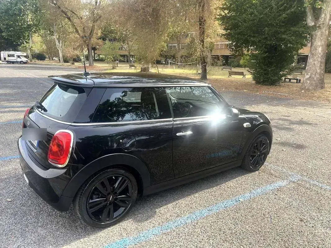 Usata Mini ONE 120 CV (88 kW) 2016 Nero Utilitaria