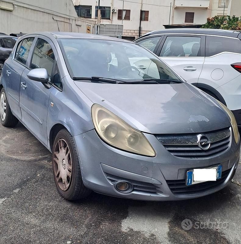 Usata Opel Corsa 75 CV (55 kW) 2008 Grigio Berlina
