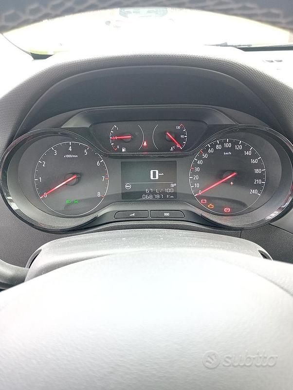 Usata Opel Crossland 83 CV (61 kW) 2022 Grigio SUV