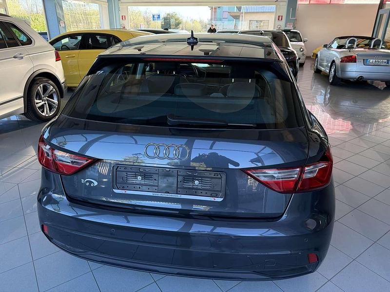 Usata Audi A1 Sportback Admired 95 CV (69 kW) 2022 Grigio Utilitaria