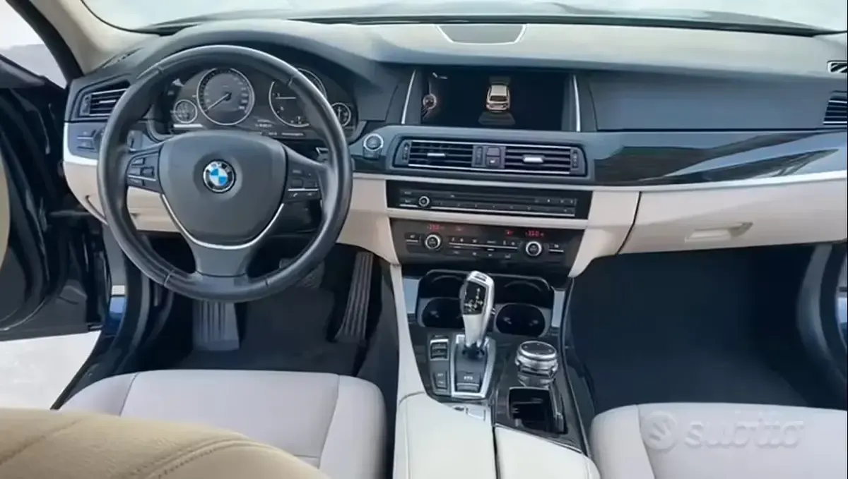 Usata BMW 525 Luxury Line 218 CV (160 kW) 2015 Bluazzurro Station wagon