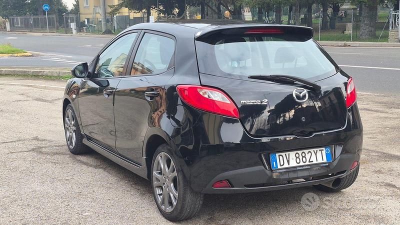 Usata Mazda 2 Inclusive 86 CV (63 kW) 2009 Nero Berlina
