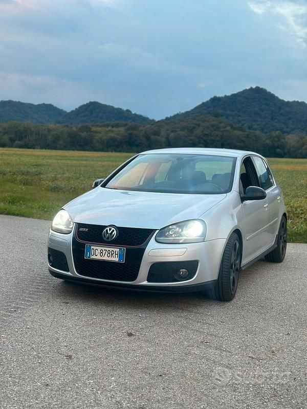 Grigio Usata 2007 VW Golf V GTI Tre volumi | 5700 € (Super prezzo) - Immagine 1/4