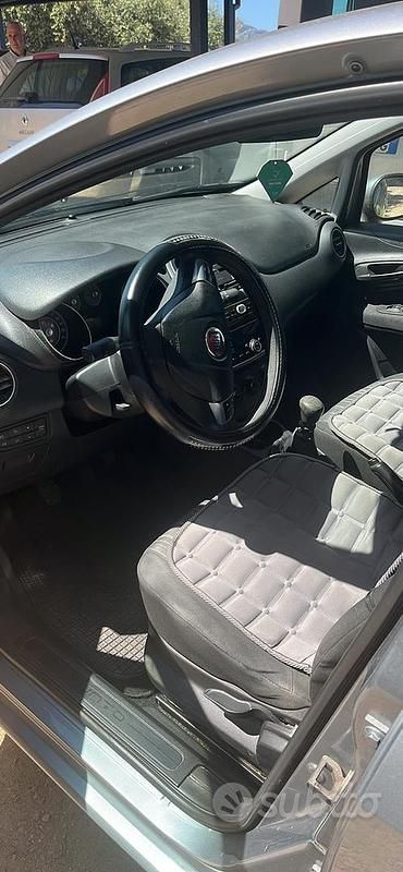 Usata Fiat Punto Evo 69 CV (50 kW) 2011 Grigio Utilitaria