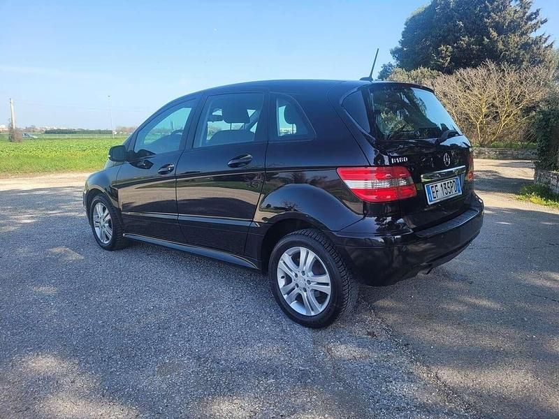 Usata Mercedes B180 Executive 116 CV (85 kW) 2011 Nero Monovolume