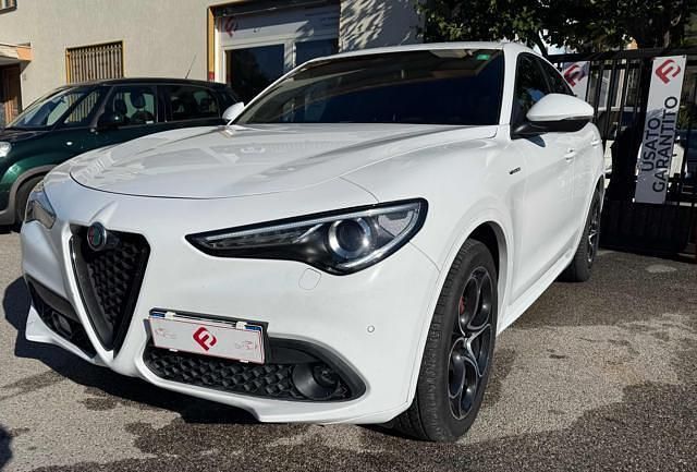 Usata Alfa Romeo Stelvio Veloce 209 CV (153 kW) 2020 Bianco SUV