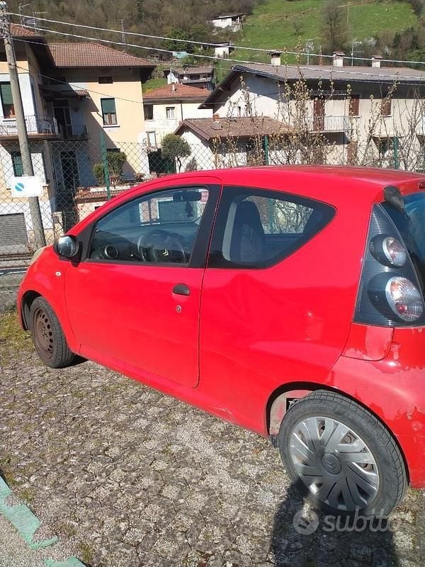 Usata Citroën C1 2005 Rosso Utilitaria