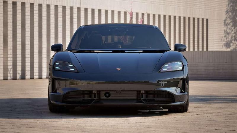 Nuova Porsche Taycan Black Edition 319 kW (435 CV) 2026 Nero Berlina