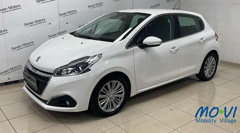 Bianco Usata 2019 Peugeot 208 Allure Due volumi | 8900 € (Super prezzo) - Immagine 1/4