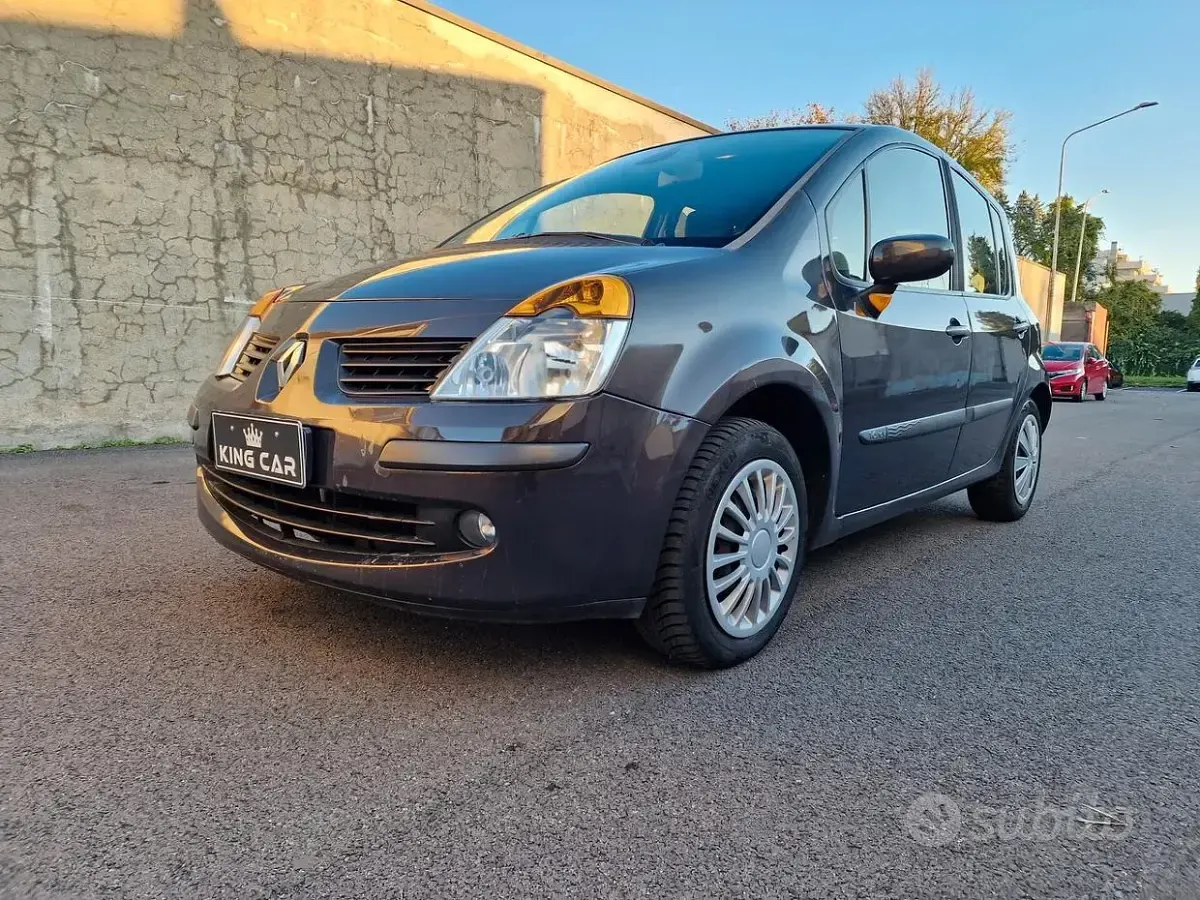 Usata Renault Modus Initiale 113 CV (83 kW) 2005 Marrone Monovolume