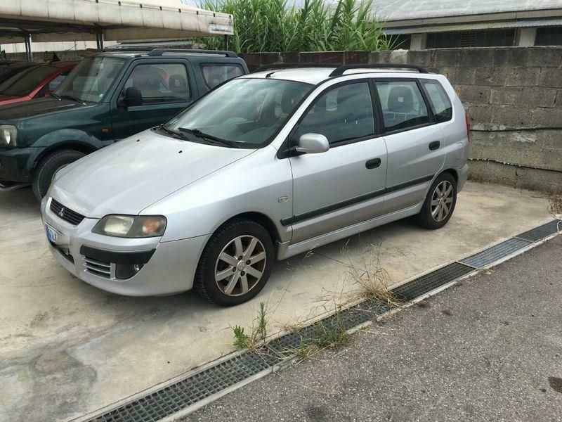Mitsubishi space star 2005