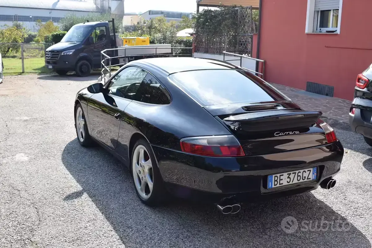 Usata Porsche 996 300 CV (220 kW) 1998 Nero Coupé
