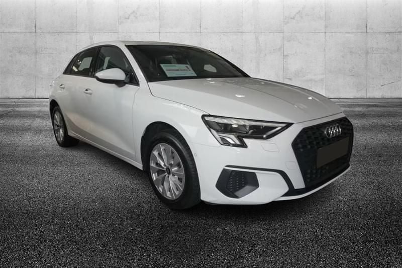 Usata Audi A3 e-tron Design 204 CV (150 kW) 2022 Bianco metallizzato Utilitaria