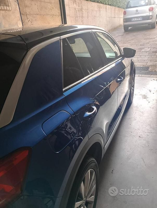 Usata VW T-Roc 150 CV (110 kW) 2019 Blu SUV