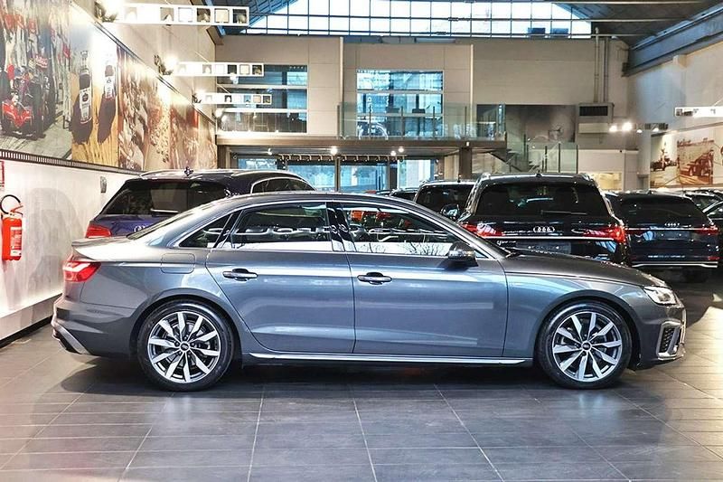 Usata Audi A4 S-Line 163 CV (119 kW) 2023 Grigio Berlina