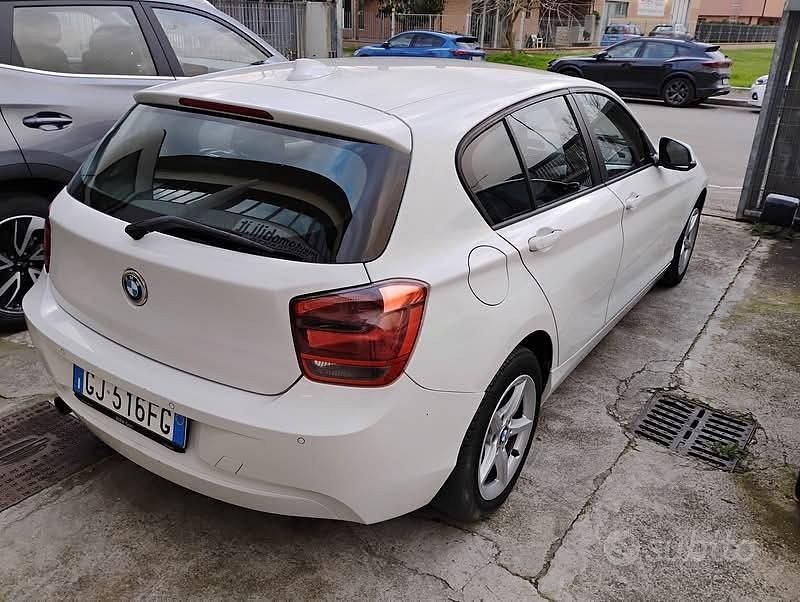 Usata BMW 114 95 CV (69 kW) 2013 Bianco Utilitaria