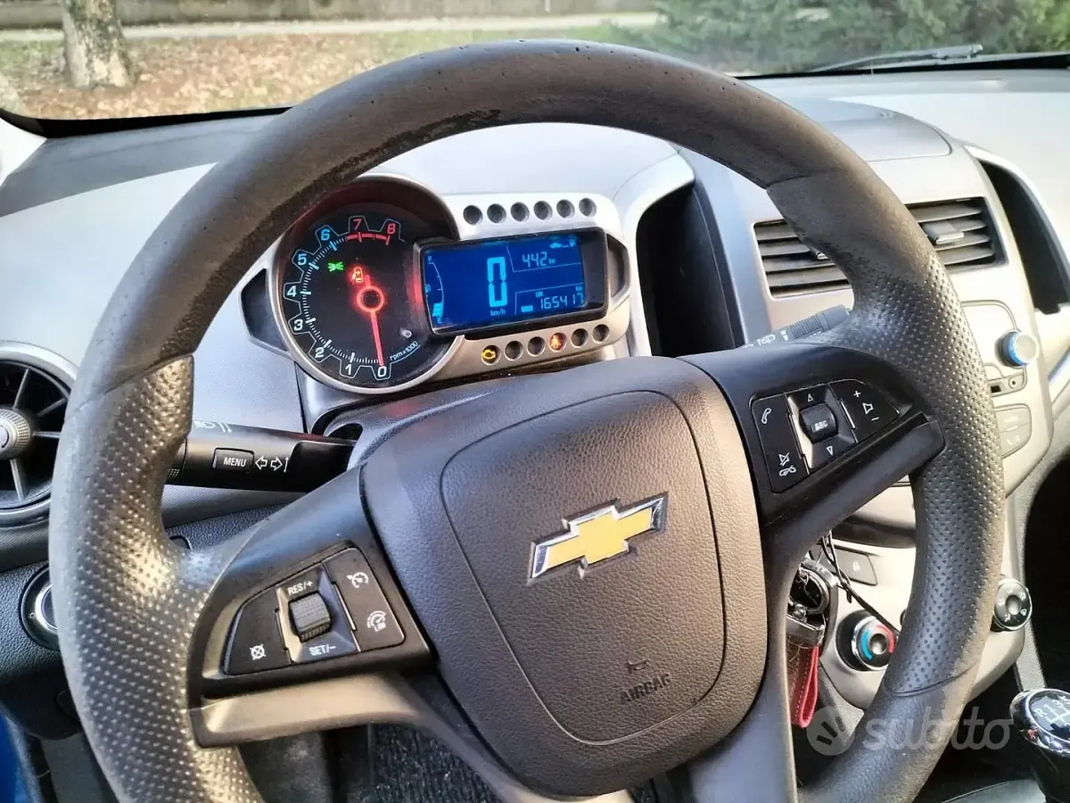 Usata Chevrolet Aveo LS 86 CV (63 kW) 2013 Blu Berlina